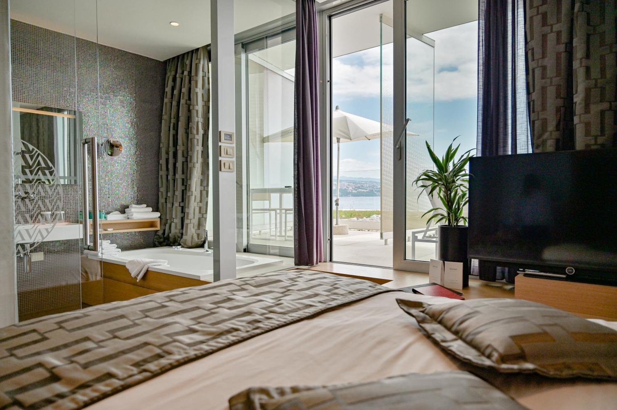 Bevanda Hotel & Restaurant - Unique Adriatic Опатия Экстерьер фото
